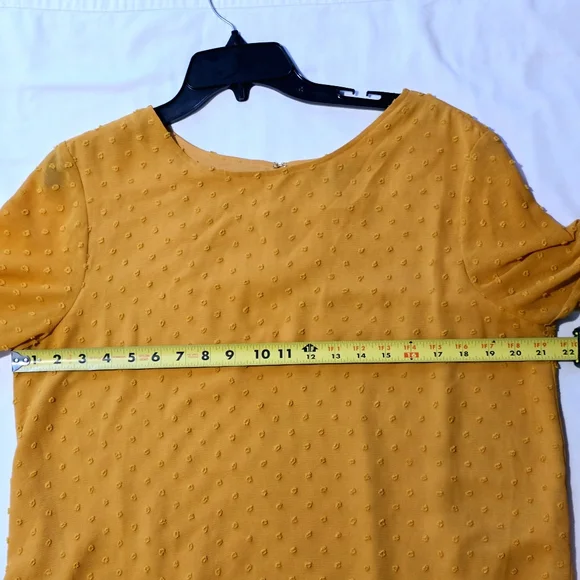 ​Banana Republic Mustard Yellow Swiss Dot Bell Sleeve Top | Size Large | - Picture 7 of 10